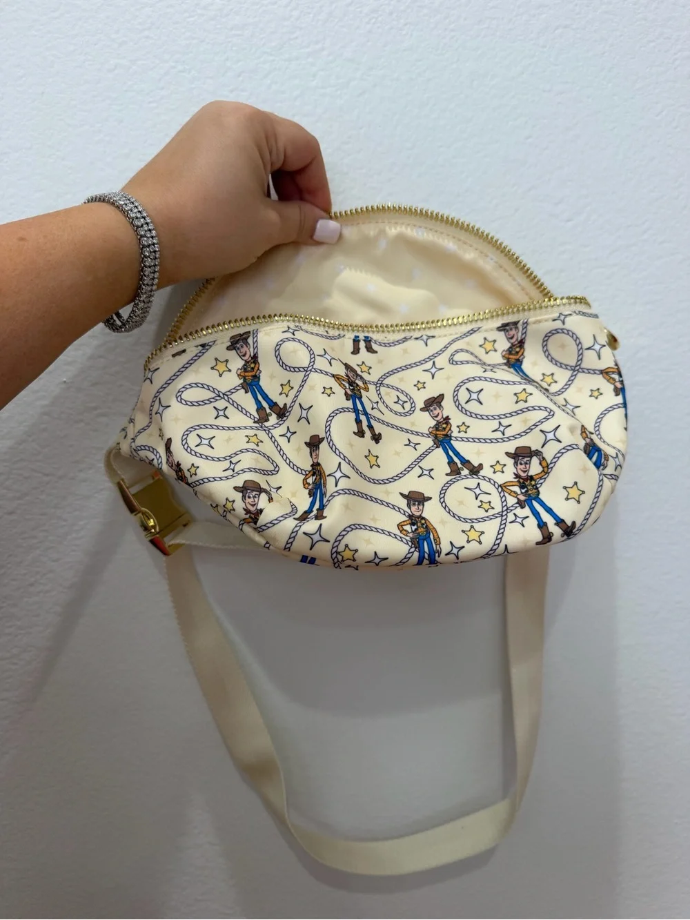 NEW Stoney Clover Woody Fanny Pack - Picture 16 of 16